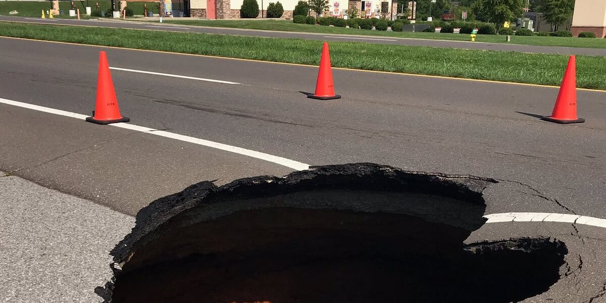 Highway 11E sinkhole in Jefferson City