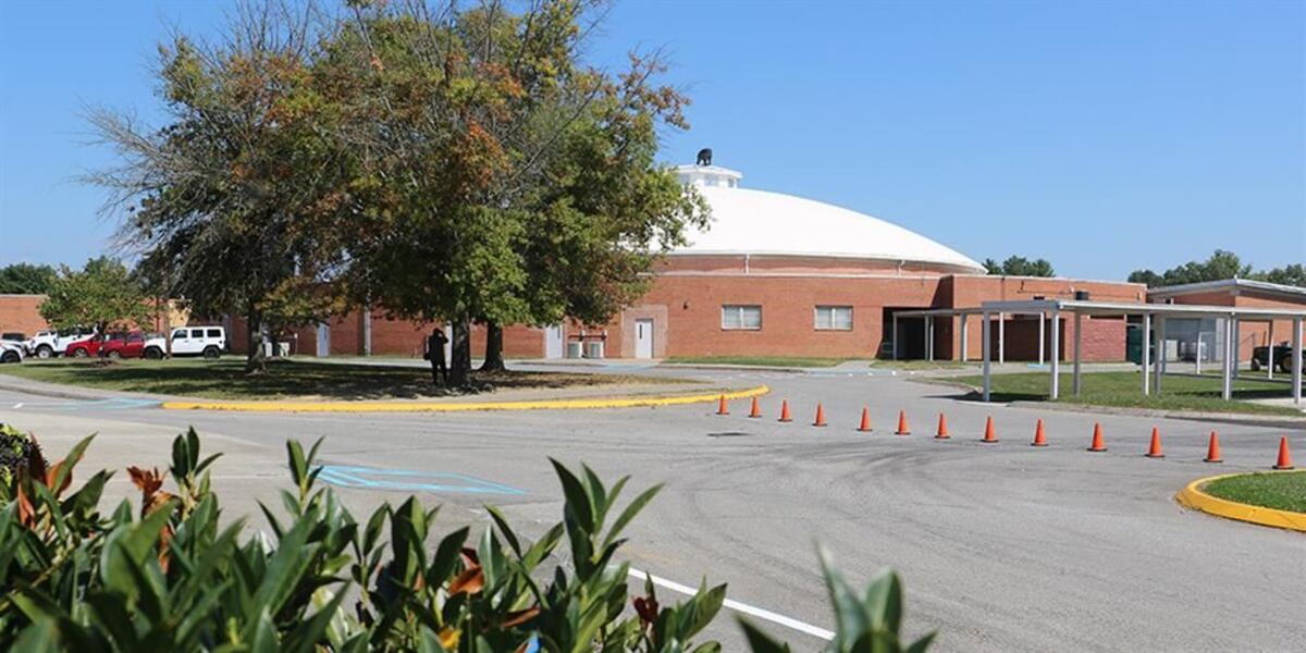 Sevier County Schools holds meeting to adjust school calendar sevier-county-schools-holds-meeting-to-adjust-school-calendar