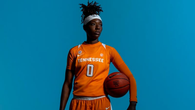 Lady Vol Rennia Davis earns national honor Lady Vol Rennia Davis earns national honor