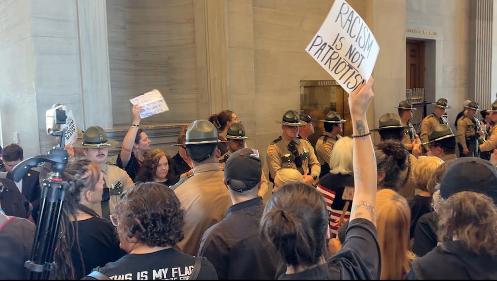 TN House Republicans pass new congressional map, dividing Memphis as protests ring out