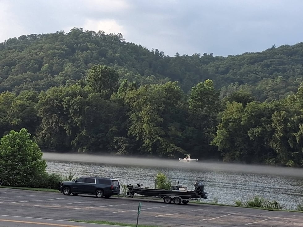 Tennessee wildlife agents searching for missing kayaker in Blount County