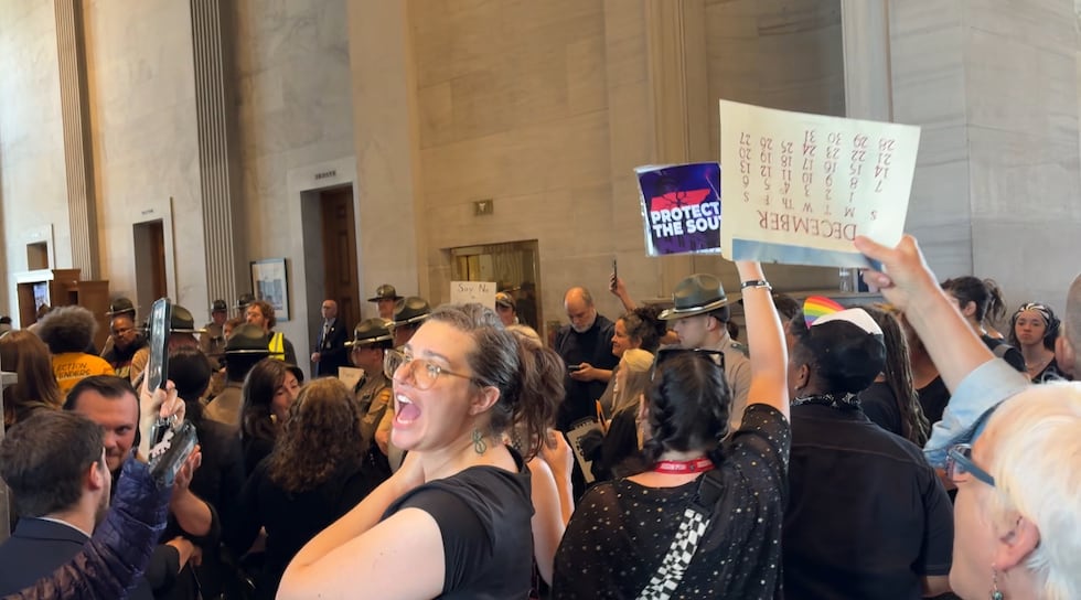TN House Republicans pass new congressional map, dividing Memphis as protests ring out