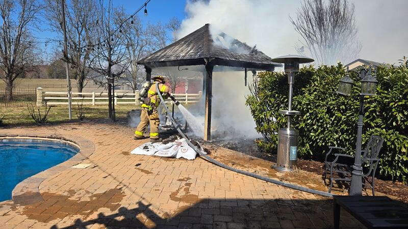 Rural Metro extinguishes flaming hot tub in Knox County