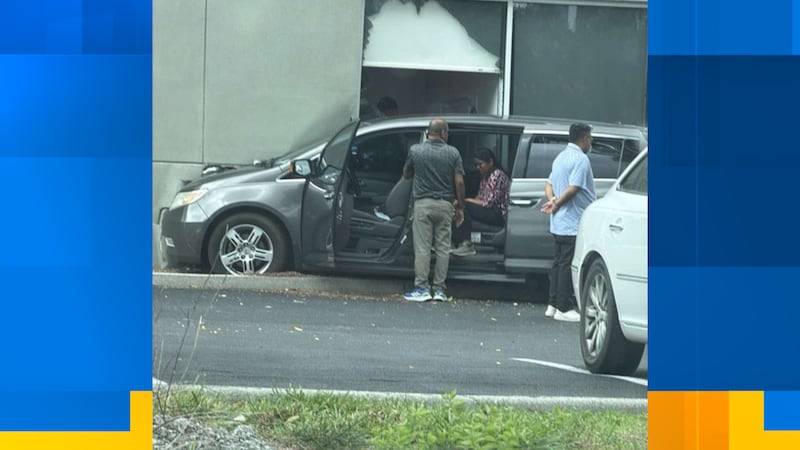 Car crashes into real estate building, Knoxville police say