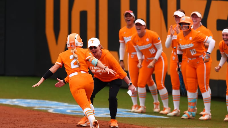 Tennessee Lady Vols set to face Texas in opening round of WCWS